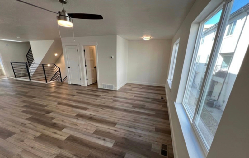 383 4th Street Southeast - Photo 4 of 14