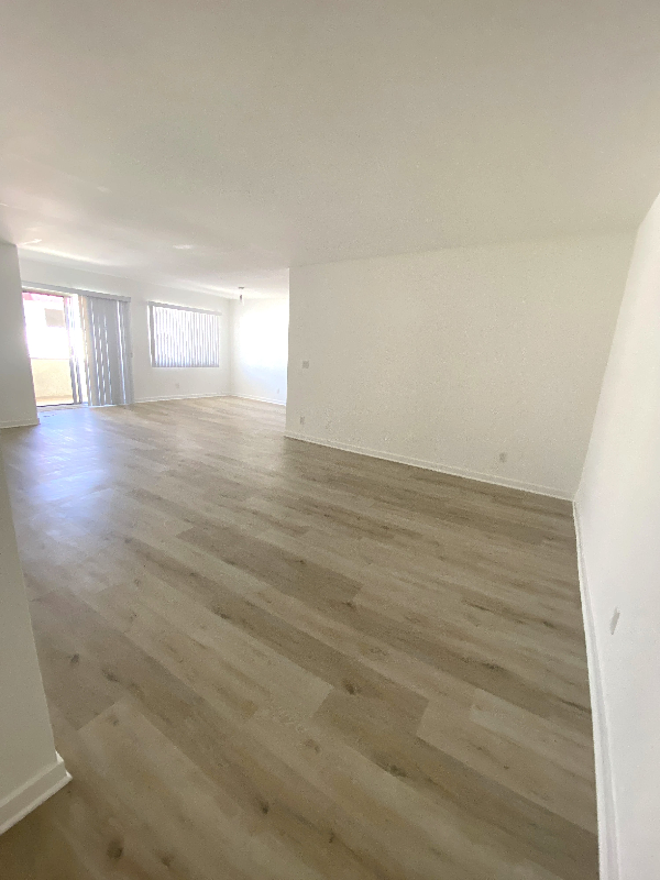 5335 Yarmouth Ave #306 - Photo 5 of 15