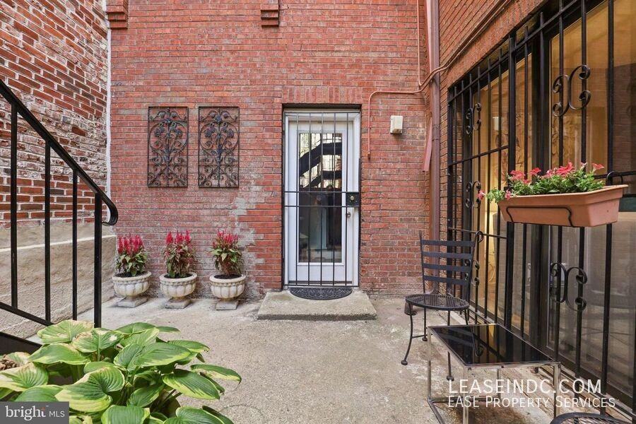 1435 Corcoran St Nw #5 - Photo 2 of 27