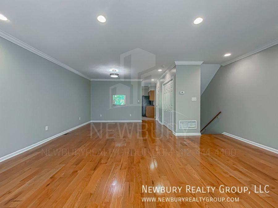 135 Banksville Road #135 - Photo 6 of 50