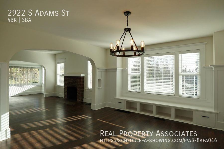 2922 S Adams St - Photo 2 of 38