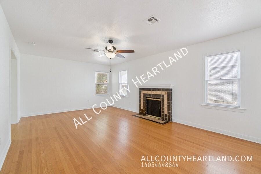 2609 Nw 25th St - Photo 2 of 18