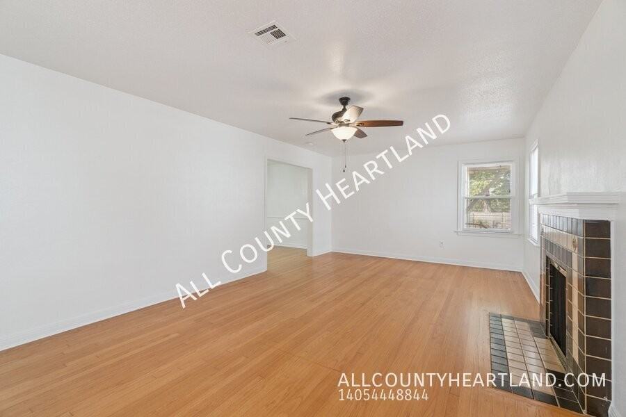 2609 Nw 25th St - Photo 3 of 18