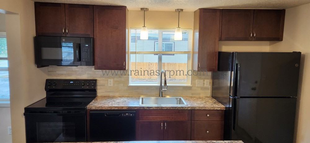 502 E 40th St #NA - Photo 6 of 14