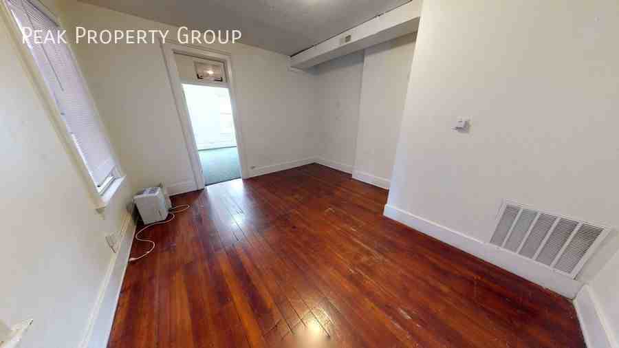 2431 Vine St - Photo 7 of 11
