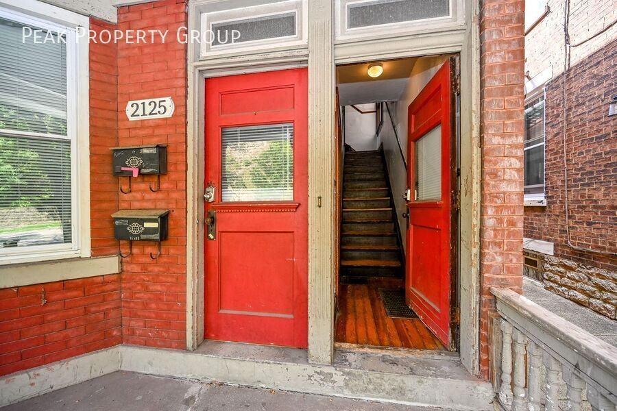 2125 W Clifton Ave #B - Photo 2 of 21