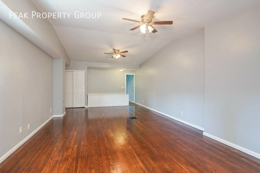 2323 Flora Street - Photo 3 of 6