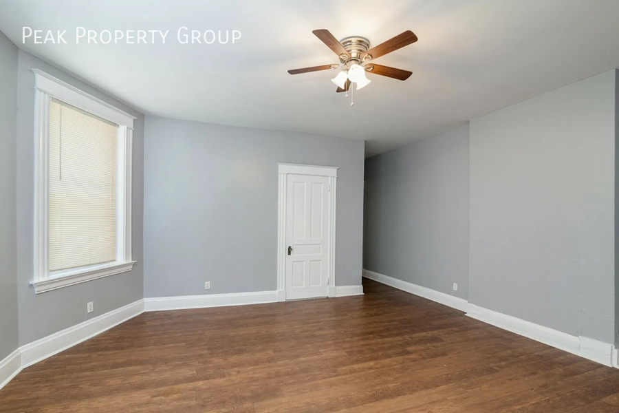 2323 Flora Street - Photo 4 of 6