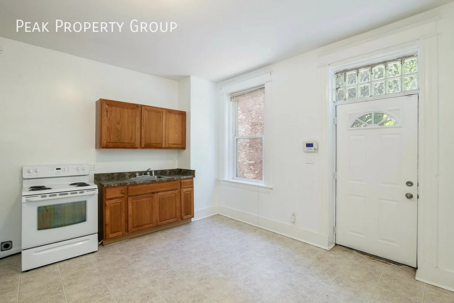 2323 Flora Street - Photo 6 of 6