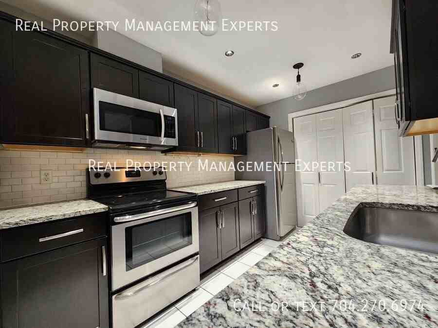 3707 Colony Crossing Drive - Photo 2 of 14