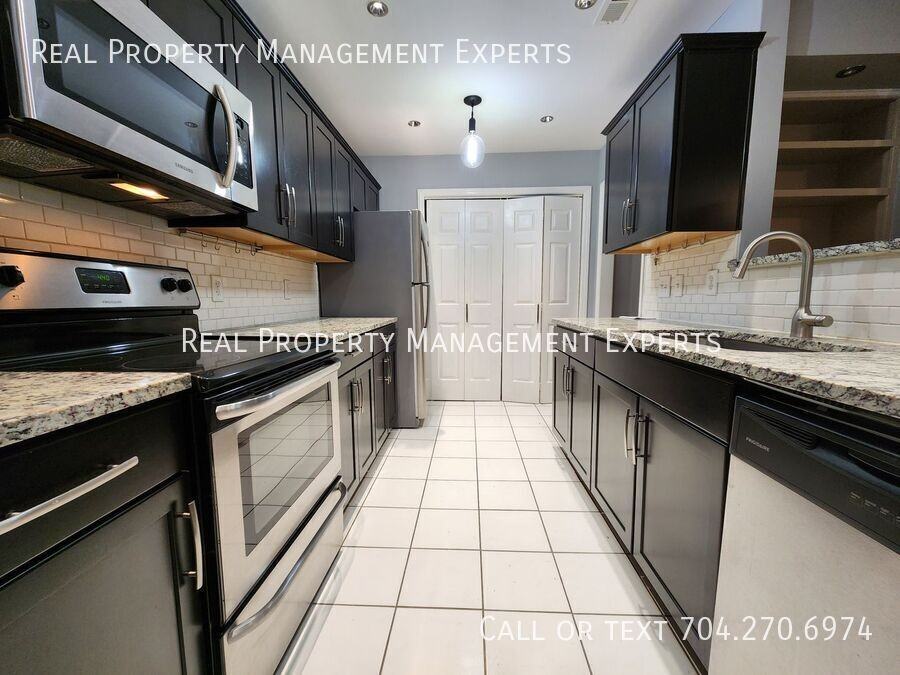 3707 Colony Crossing Drive - Photo 3 of 14