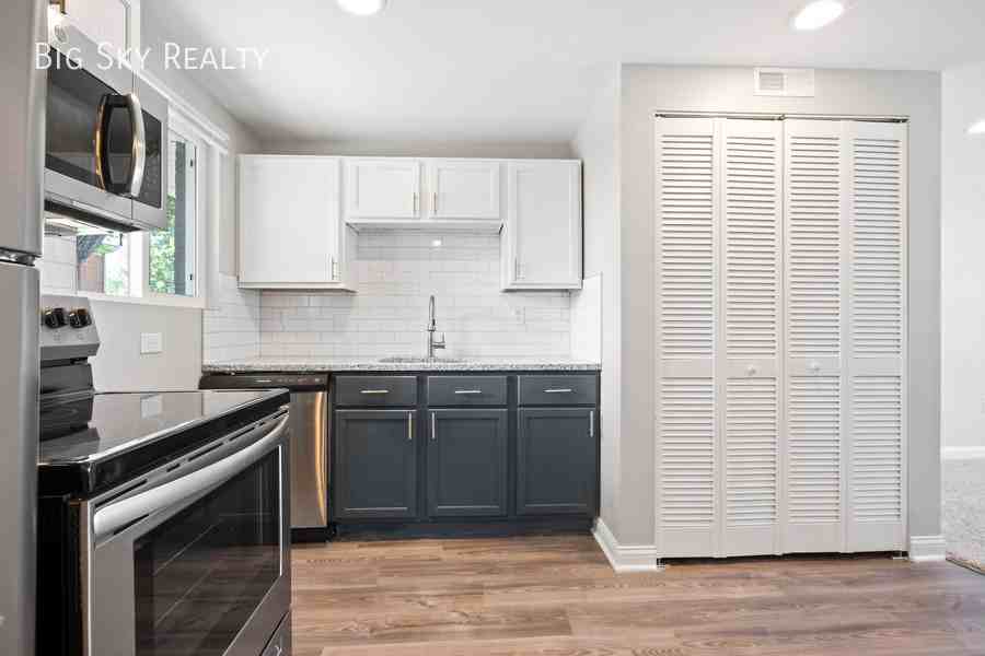 135 Walnut St #D - Photo 5 of 22