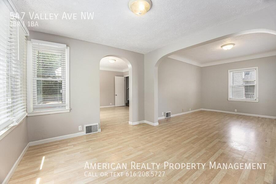 547 Valley Ave Nw - Photo 6 of 16