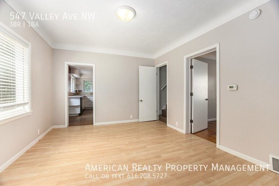 547 Valley Ave Nw - Photo 7 of 16