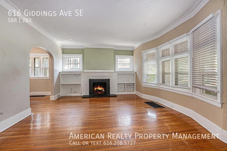 616 Giddings Ave Se - Photo 6 of 18