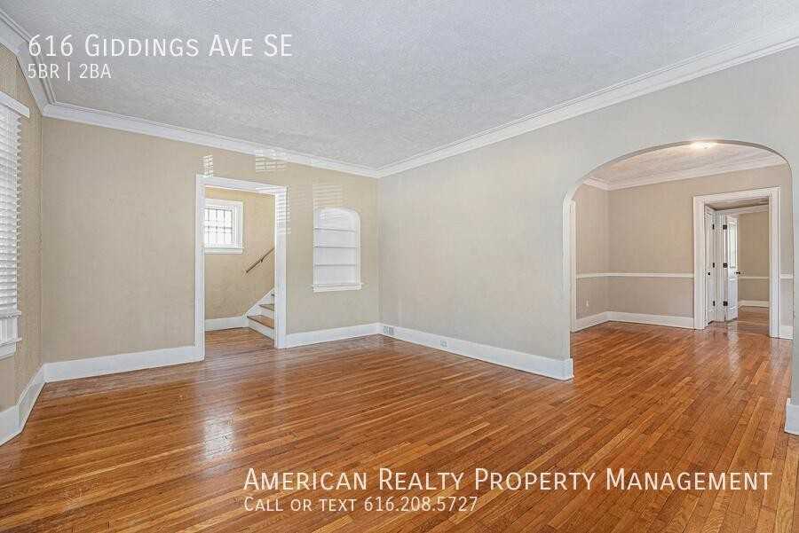 616 Giddings Ave Se - Photo 7 of 18