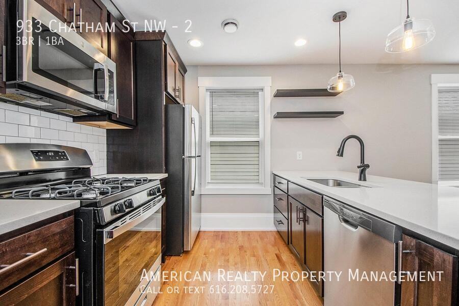 933 Chatham St Nw #2 - Photo 4 of 17