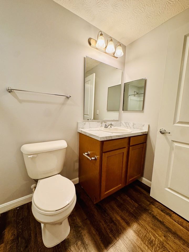 Adams Pointe - Photo 2 of 9