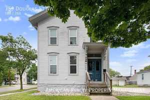 featured image of 759 Douglas St Nw