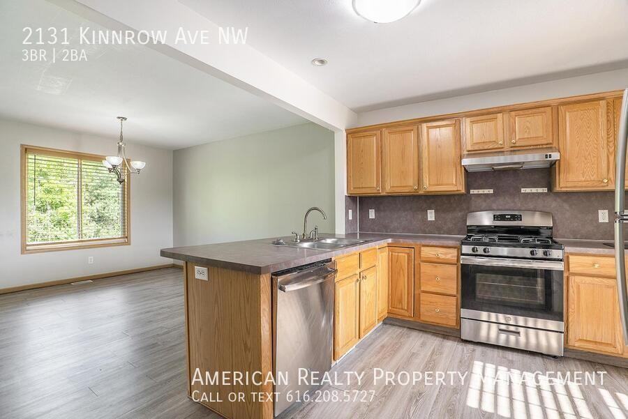 2131 Kinnrow Ave Nw - Photo 4 of 18