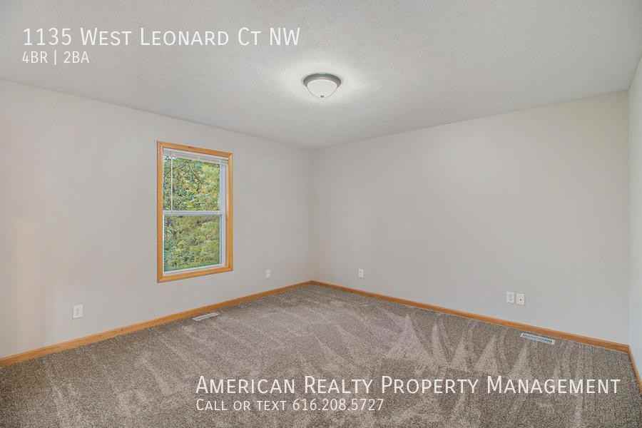 1135 W Leonard Ct Nw - Photo 6 of 19