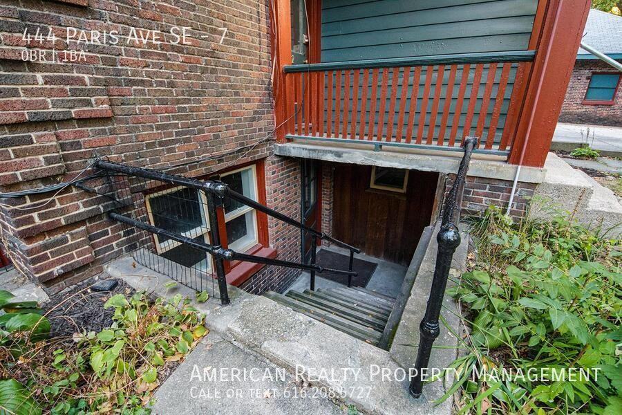 444 Paris Ave Se #7 - Photo 2 of 16