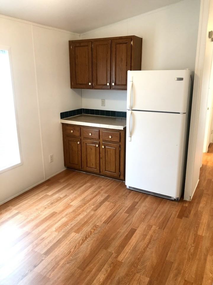 421 N 200 W #6 - Photo 2 of 11