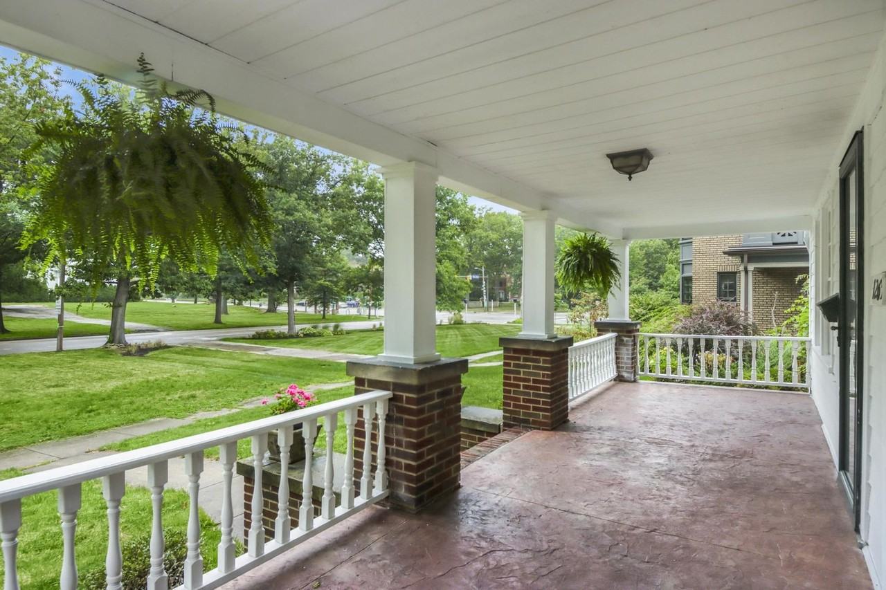 1265 West Blvd - Photo 3 of 28