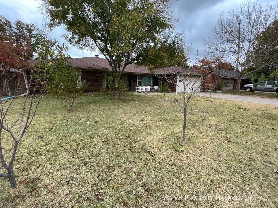 6712 Gainsborough Rd - Photo 5 of 33