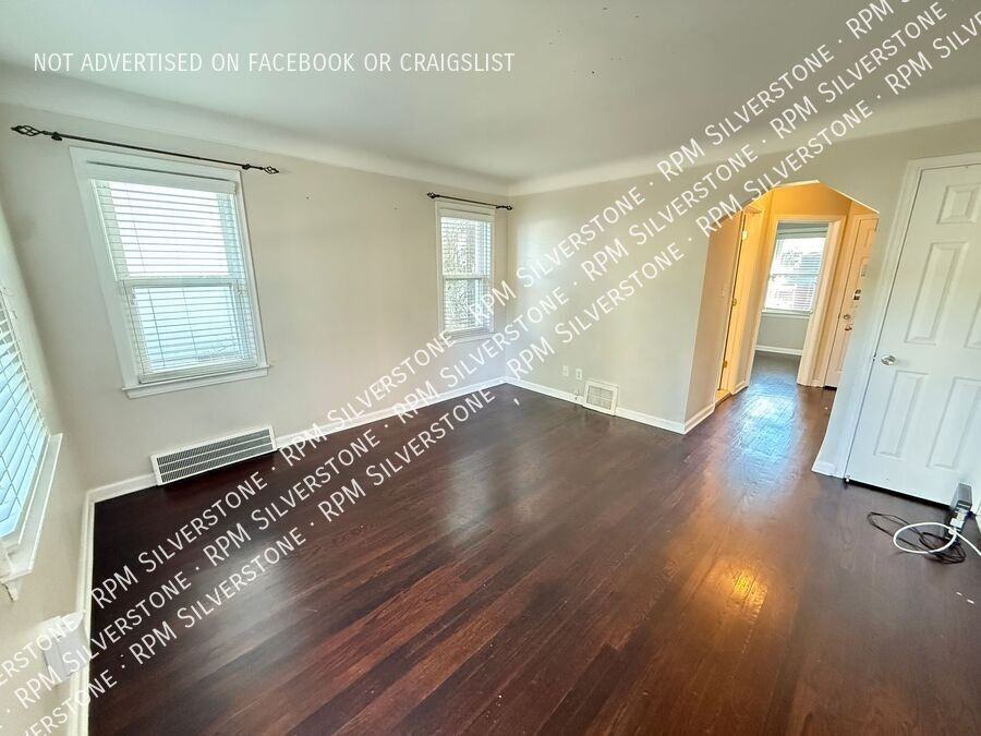 2664 Tyler Ave - Photo 7 of 15