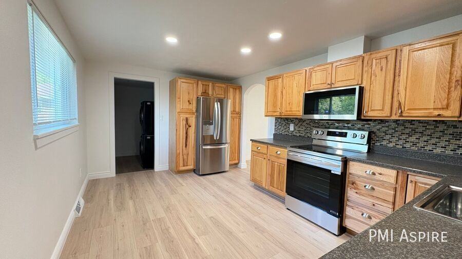 1016 S Gay Dr - Photo 6 of 20