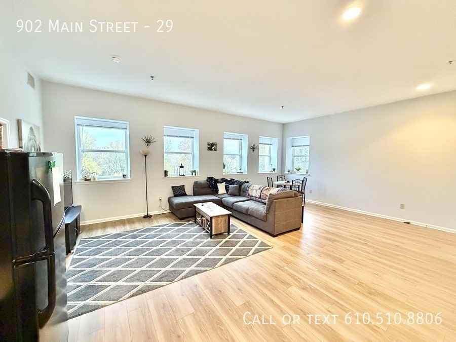 902 Main St - Photo 6 of 35