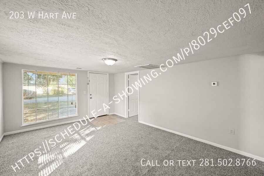 203 W Hart Ave - Photo 6 of 18