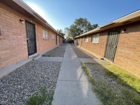 517 Palomas Dr Se #B - Photo 1 of 1