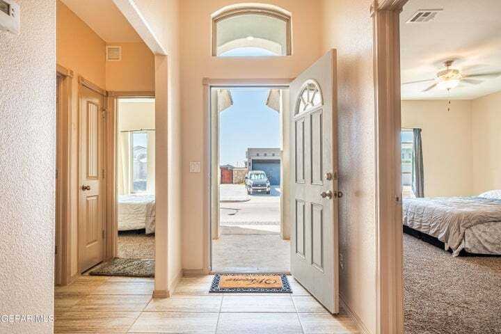 14933 Tierra Isaiah Avenue - Photo 2 of 16