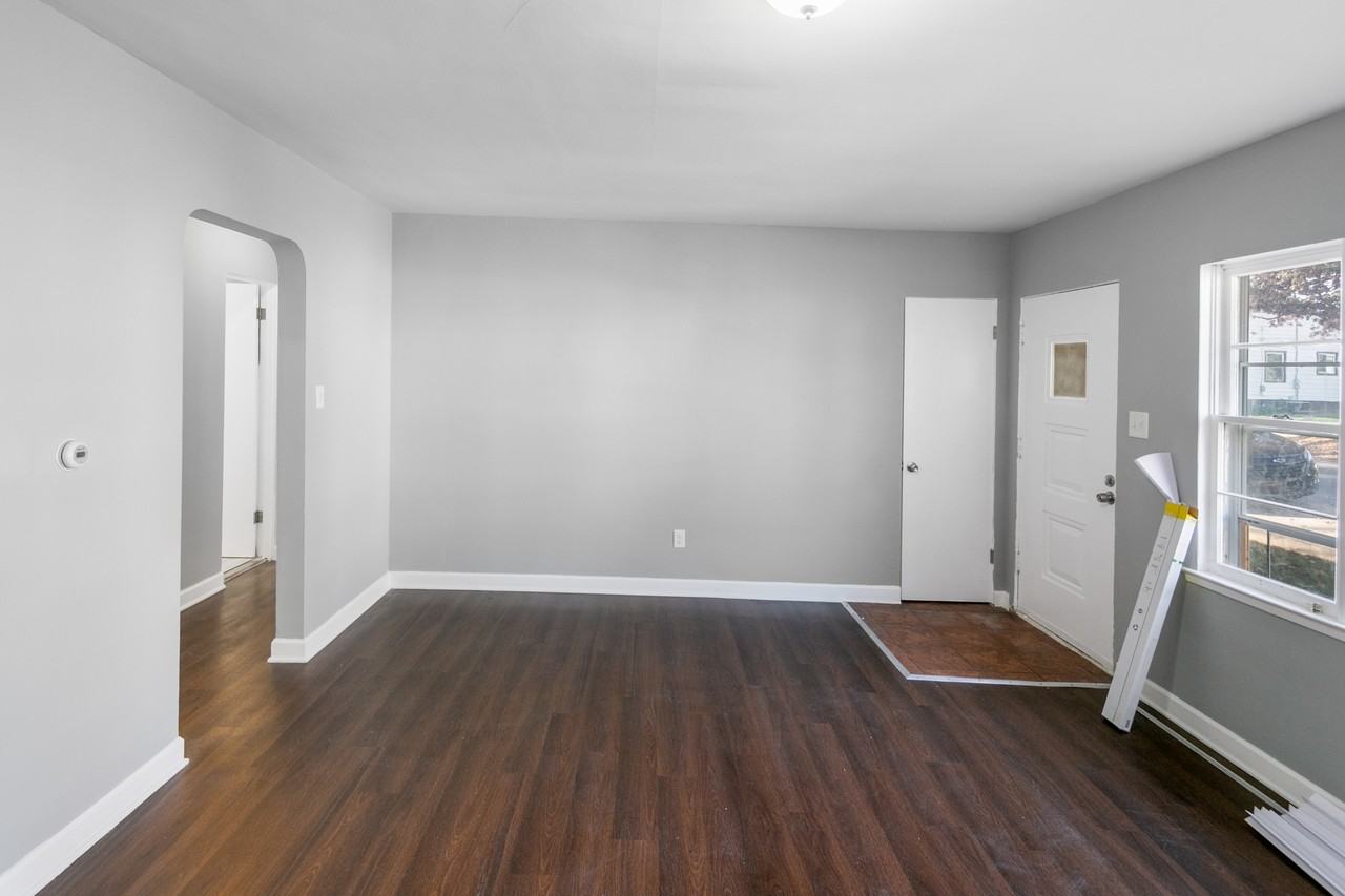 522 West Lawn Street - Photo 5 of 13