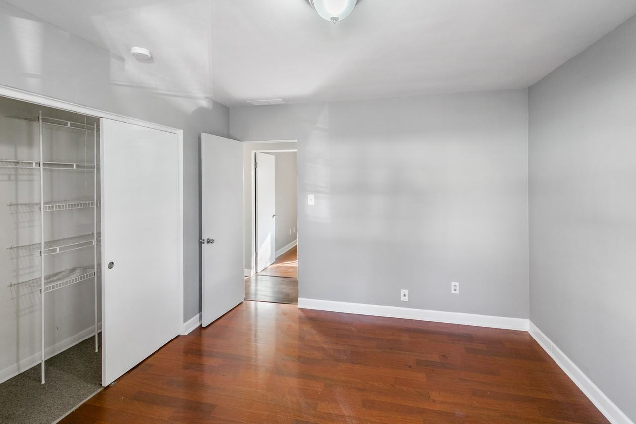 522 West Lawn Street - Photo 7 of 13