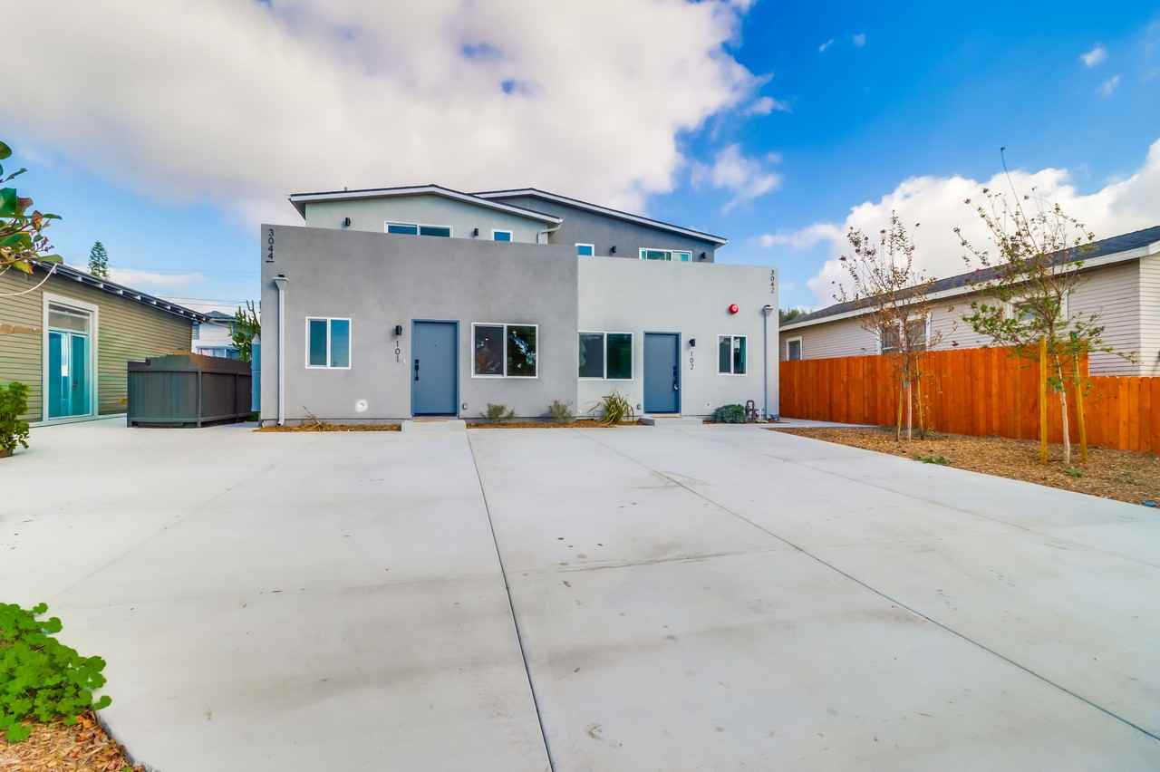 Twelve @ J - Photo 2 of 50