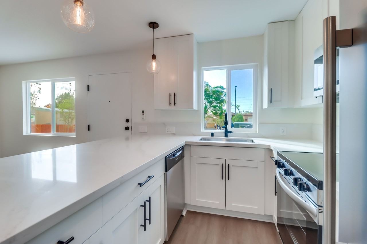 Twelve @ J - Photo 3 of 50