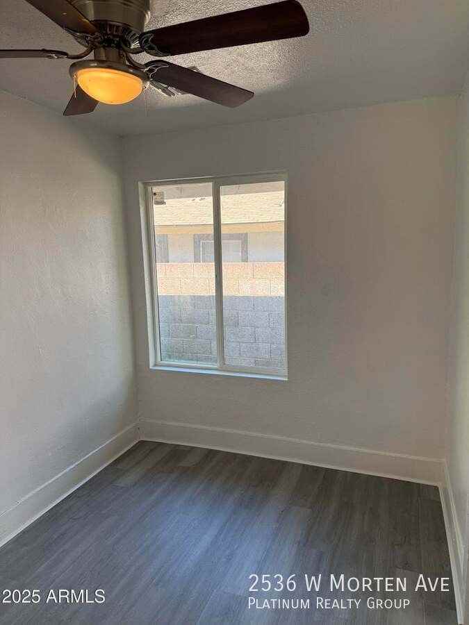 2536 W Morten Ave - Photo 3 of 26