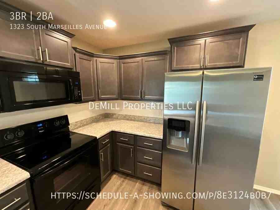 1323 S Marseilles Ave - Photo 6 of 34