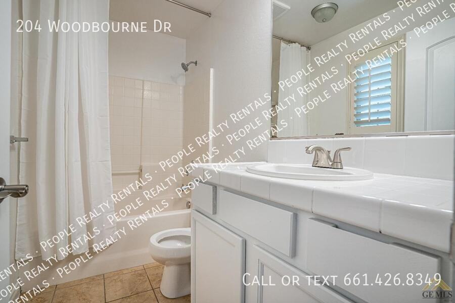 204 Woodbourne Drive - Photo 3 of 11