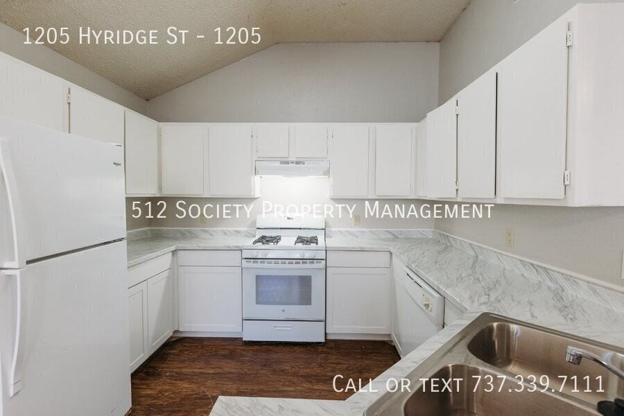 1205 Hyridge St #1205 - Photo 5 of 17