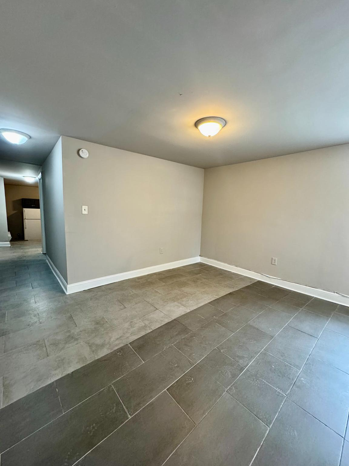 1901 N 52nd St #1 - Photo 5 of 11