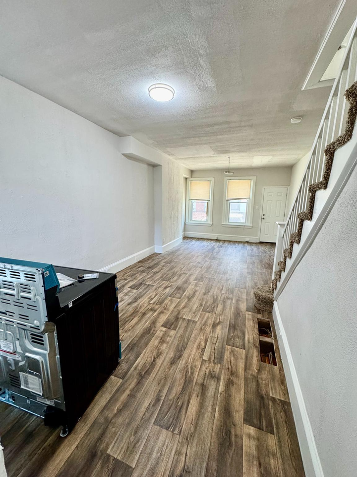 2055 East Stella Street - Photo 4 of 17