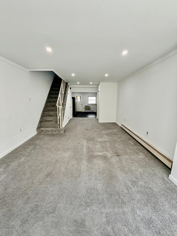 3116 Salmon Street - Photo 3 of 22