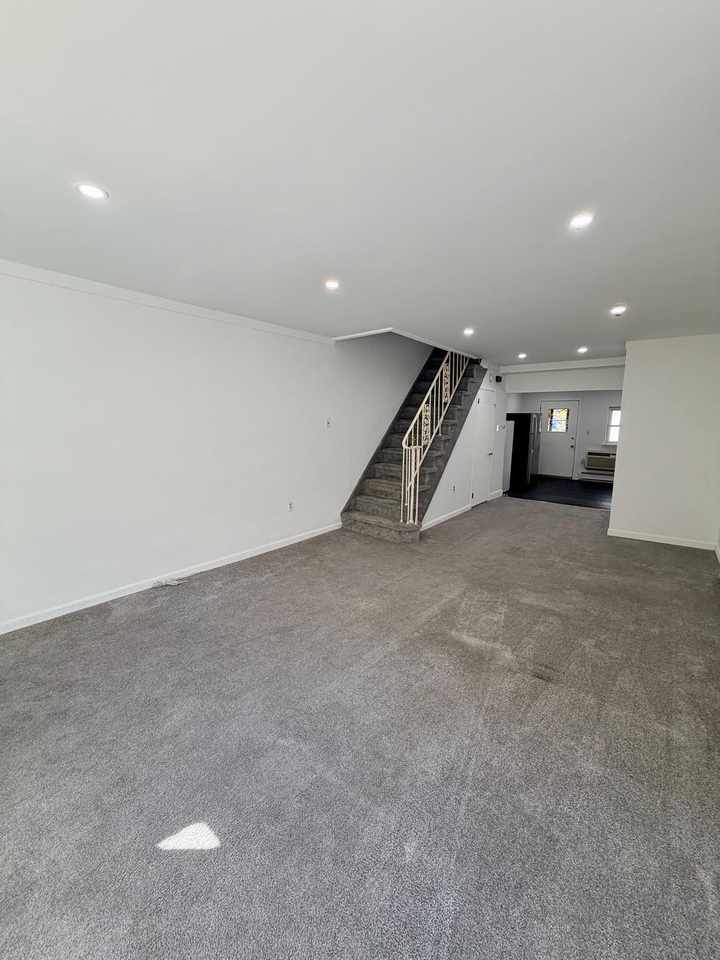 3116 Salmon Street - Photo 4 of 22