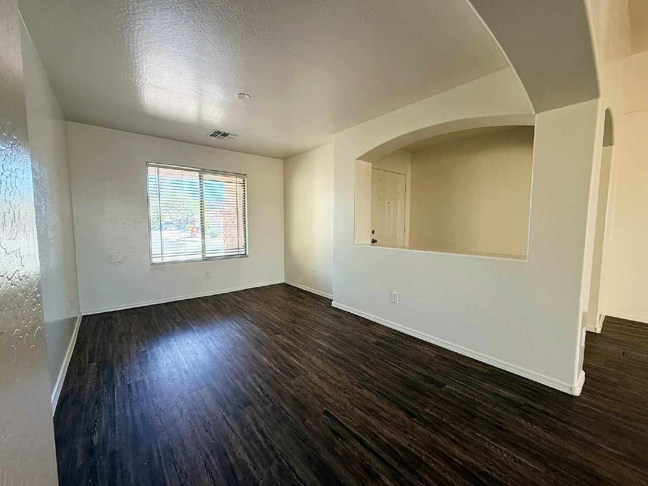 60 S 238th Ln - Photo 4 of 27