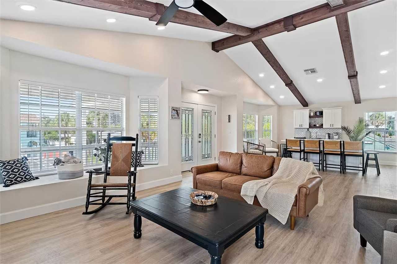 7615 Coquina Way - Photo 4 of 49