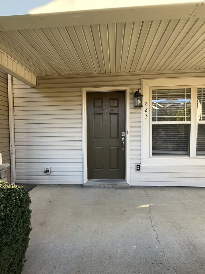 735 Tulip Grove Rd - Photo 2 of 16